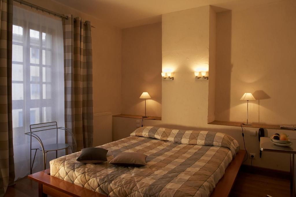 Hotel Les Remparts Mirepoix  Exterior photo