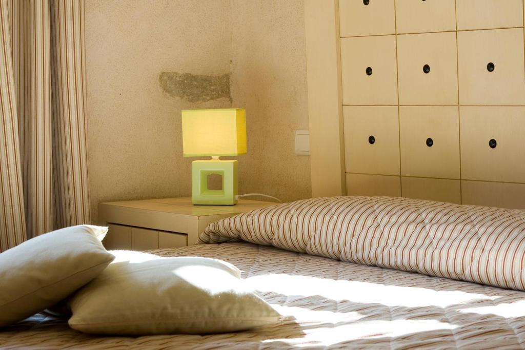 Hotel Les Remparts Mirepoix  Room photo